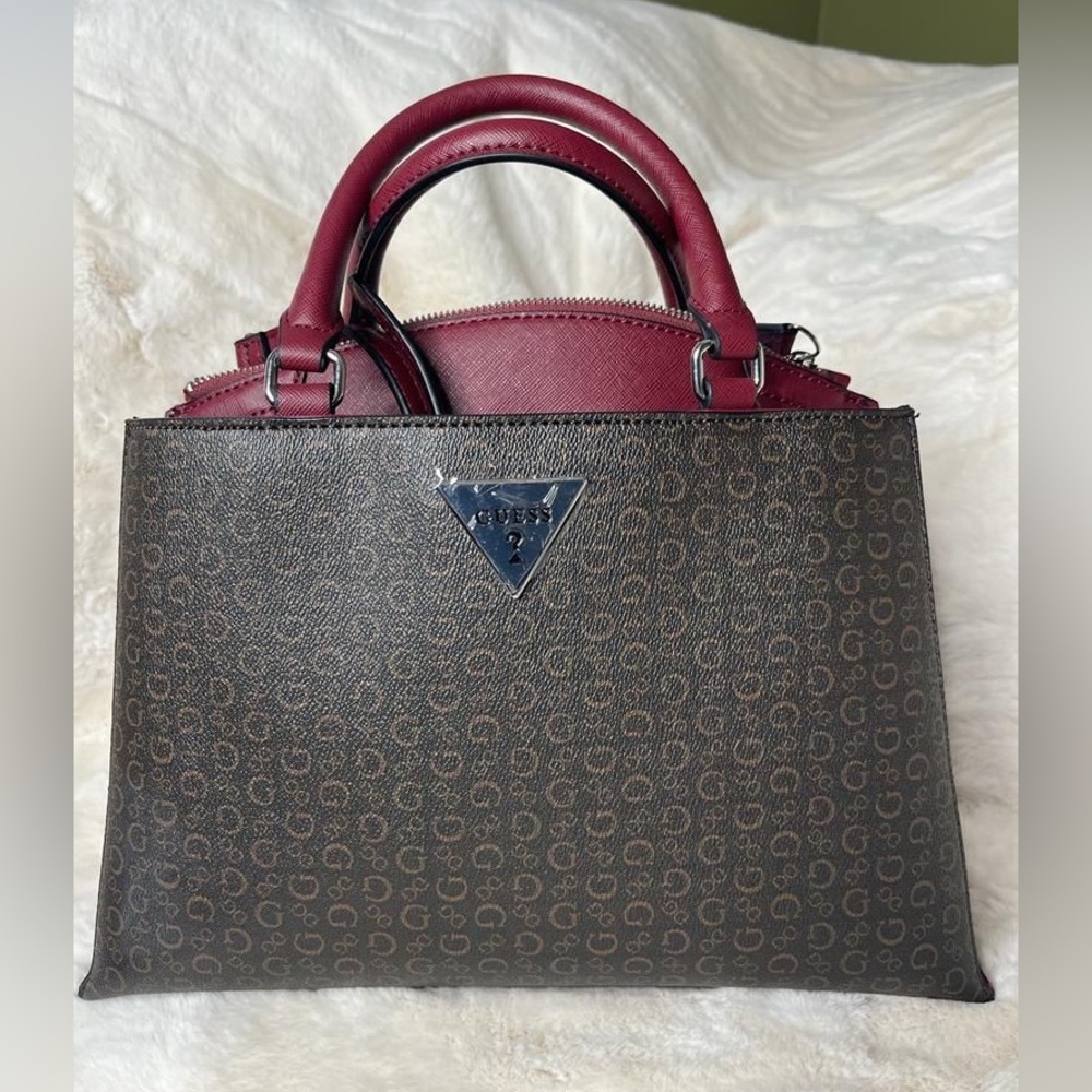 Authentic and beautiful handbag at low price 🤩